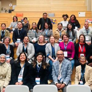 El equipo de InnoLabsSTEM visitó Fab52, laboratorio de HEC Liège, para explorar soluciones educativas mediante tecnologías de fabricación digital.